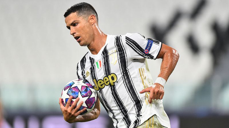 Vua phá lưới Serie A mùa giải 2020/21 thuộc về Cristiano Ronaldo với 29 bàn thắng